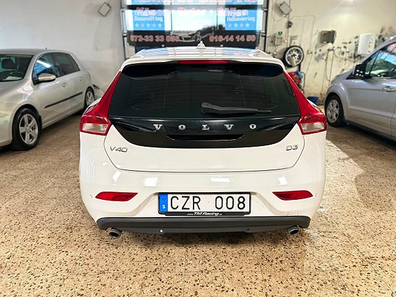Volvo V40 13 of 13
