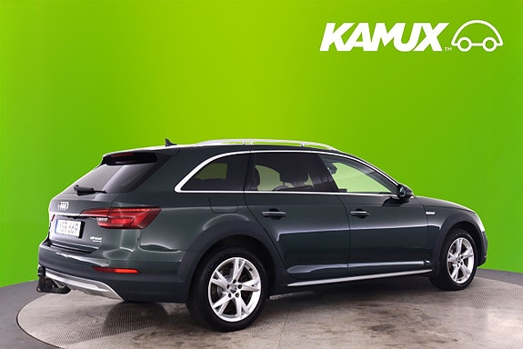 Audi A4 allroad 2 of 5