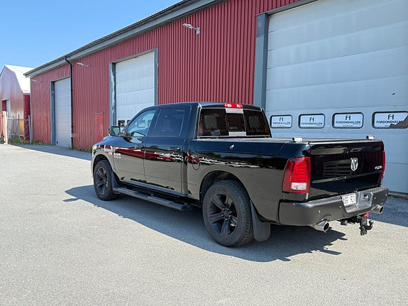 Dodge RAM 1500 3 of 5