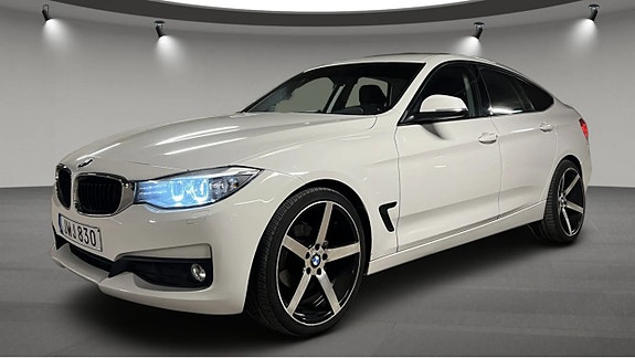 BMW 318d 2 of 5