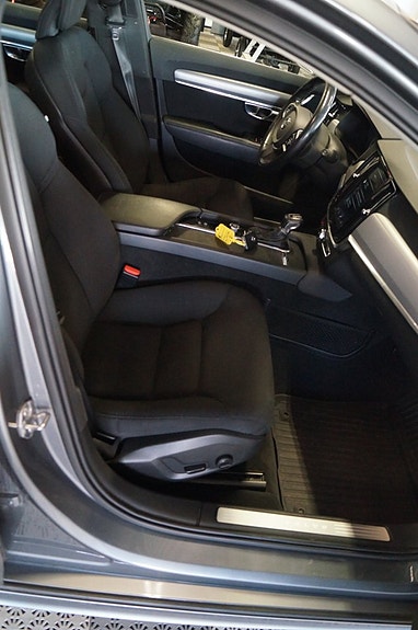 Volvo V90 8 of 11