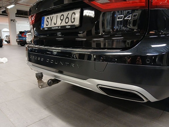 Volvo V90 Cross Country 10 of 13