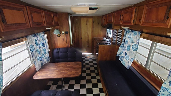 Chevrolet Coachmen Leprechaun 12 of 15