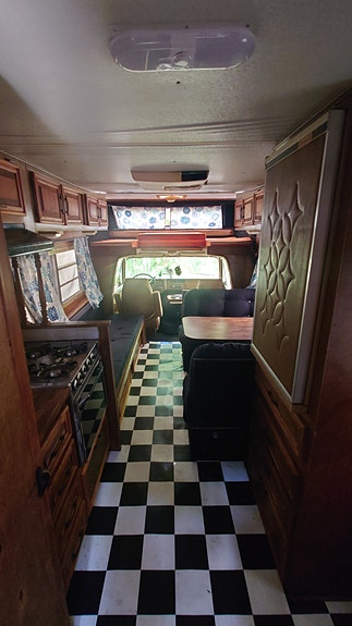 Chevrolet Coachmen Leprechaun 15 of 15