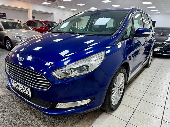 Ford Galaxy 2 of 5