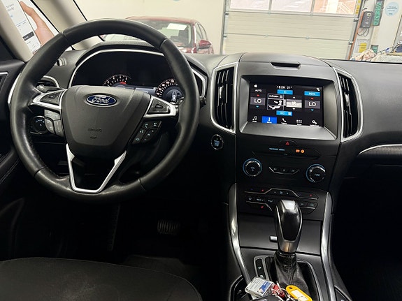 Ford Galaxy 7 of 21