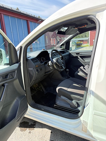 Volkswagen Caddy 5 of 5