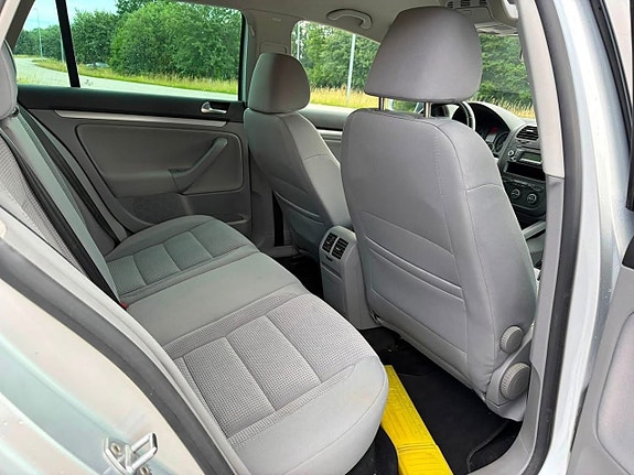 Volkswagen Golf V 14 of 16