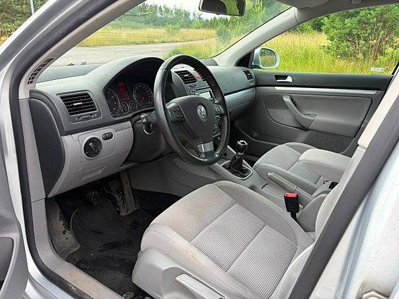 Volkswagen Golf V 10 of 16