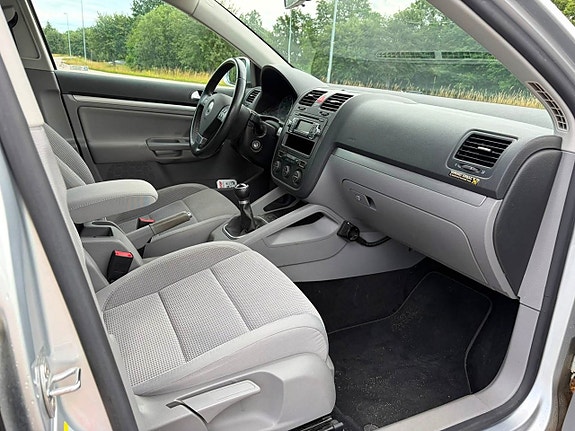 Volkswagen Golf V 12 of 16