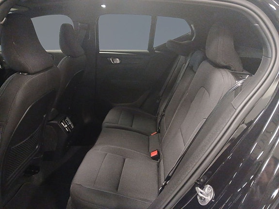 Volvo EX40 9 of 15
