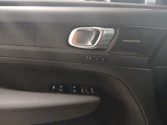 Volvo EX40 15 of 15