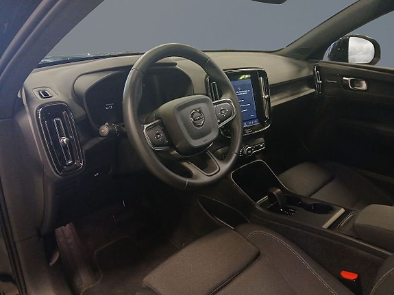 Volvo EX40 6 of 15