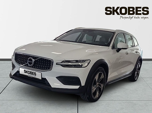 Volvo V60 Cross Country 3 of 5
