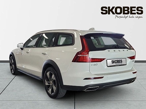 Volvo V60 Cross Country 5 of 5