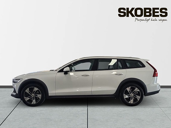 Volvo V60 Cross Country 4 of 5