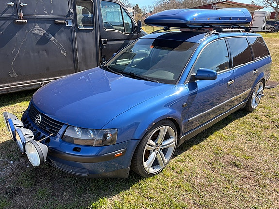 Volkswagen Passat 3 of 8