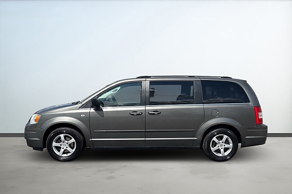 Chrysler Grand Voyager 2 of 5