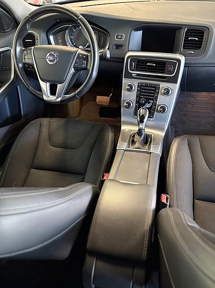 Volvo V60 9 of 9