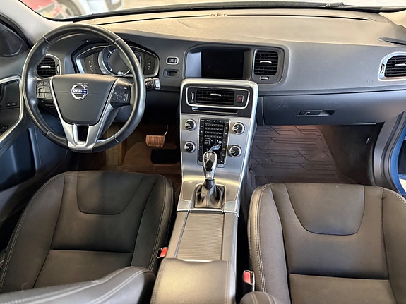 Volvo V60 8 of 9