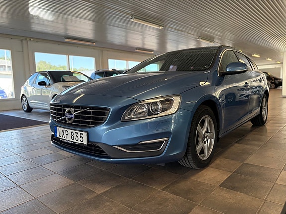 Volvo V60 3 of 5