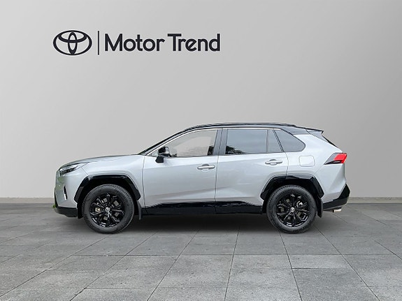 Toyota RAV4 3 of 5