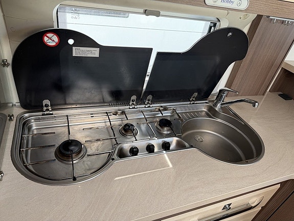 Hobby 660 WFC Prestige Fukttestad ua / ALDE, AC Bodel 8 of 15