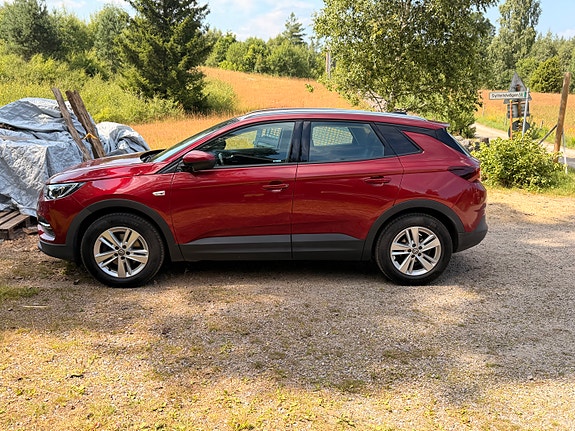 Opel Grandland X 2 of 5