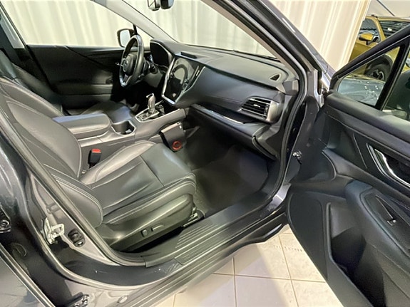 Subaru Outback 6 of 18