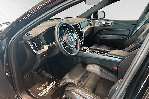 Volvo XC60 7 of 30