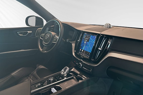 Volvo XC60 10 of 30