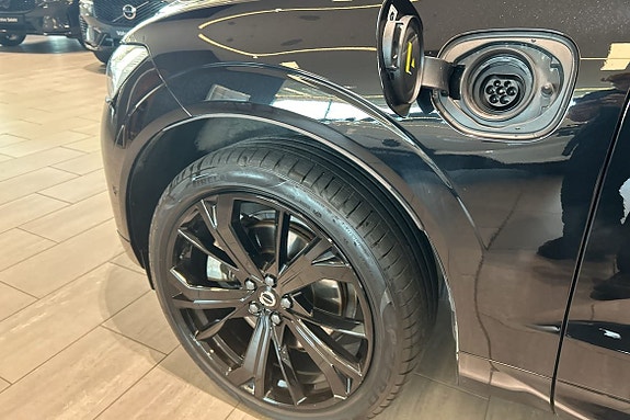 Volvo XC60 23 of 30