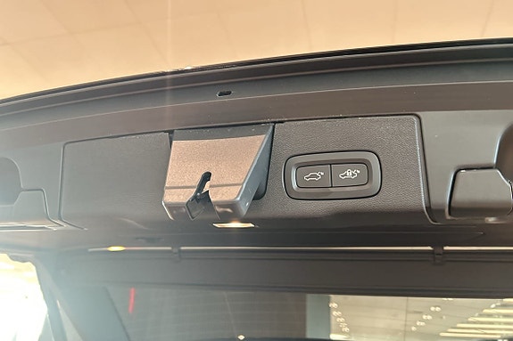 Volvo XC60 19 of 30