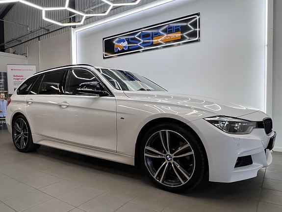 BMW 330i 7 of 30