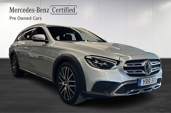 Mercedes-Benz E220 d 2 of 5
