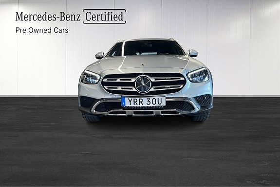 Mercedes-Benz E220 d 3 of 5
