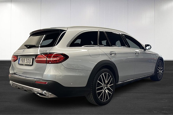 Mercedes-Benz E220 d 5 of 5