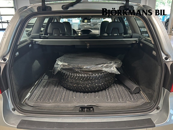 Volvo V70 14 of 14