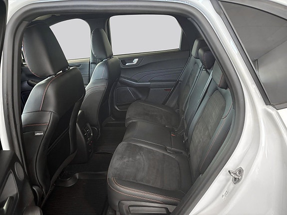 Ford Kuga 9 of 16