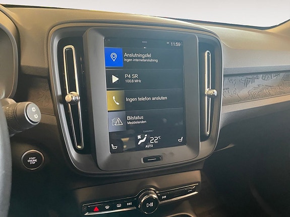 Volvo XC40 17 of 26