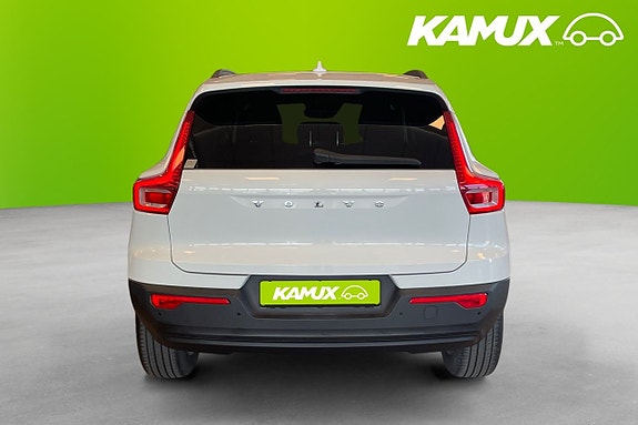 Volvo XC40 5 of 5