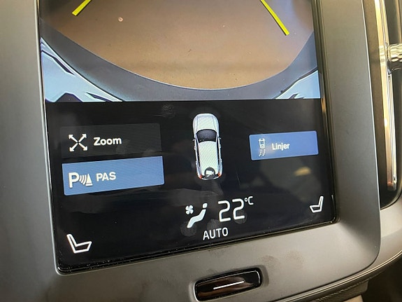 Volvo XC40 18 of 26