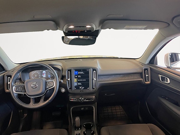 Volvo XC40 10 of 26
