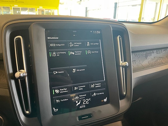 Volvo XC40 25 of 26