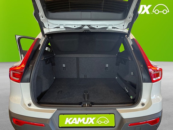 Volvo XC40 16 of 26