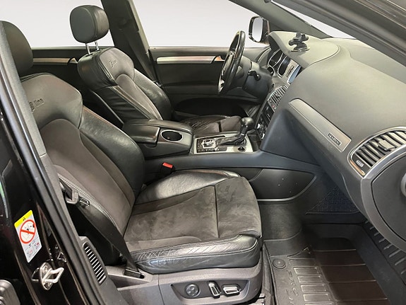 Audi Q7 12 of 16