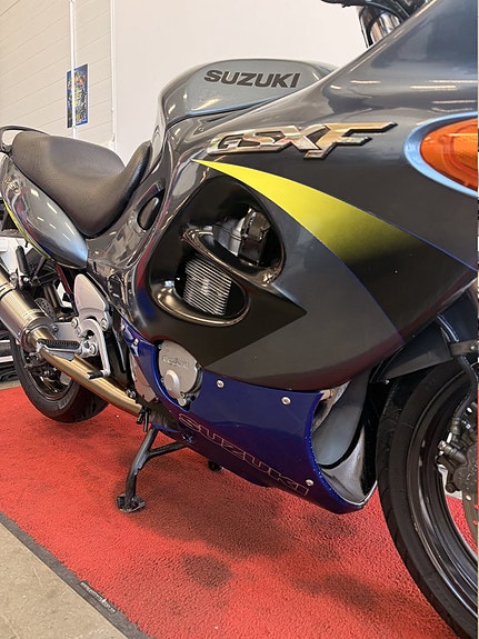 Suzuki GSX 750F Katana 0.75 3 of 6