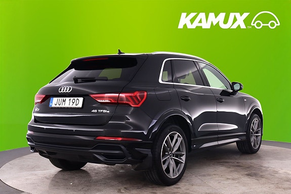 Audi Q3 4 of 5