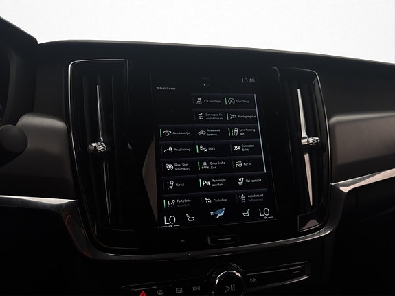 Volvo S90 19 of 29
