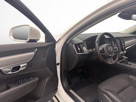 Volvo S90 8 of 29